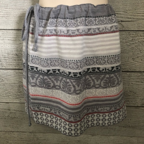 ICELANDIC DESIGN Chloe Knit Wool Mini Skirt Gray Size M NWT - Picture 2 of 5